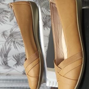 Life Stride Soft System Active Arch Tan Women's Loafers Size 10 M
